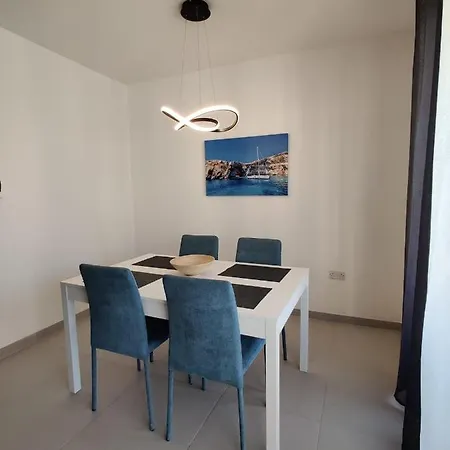 Deep Blue Apartment *